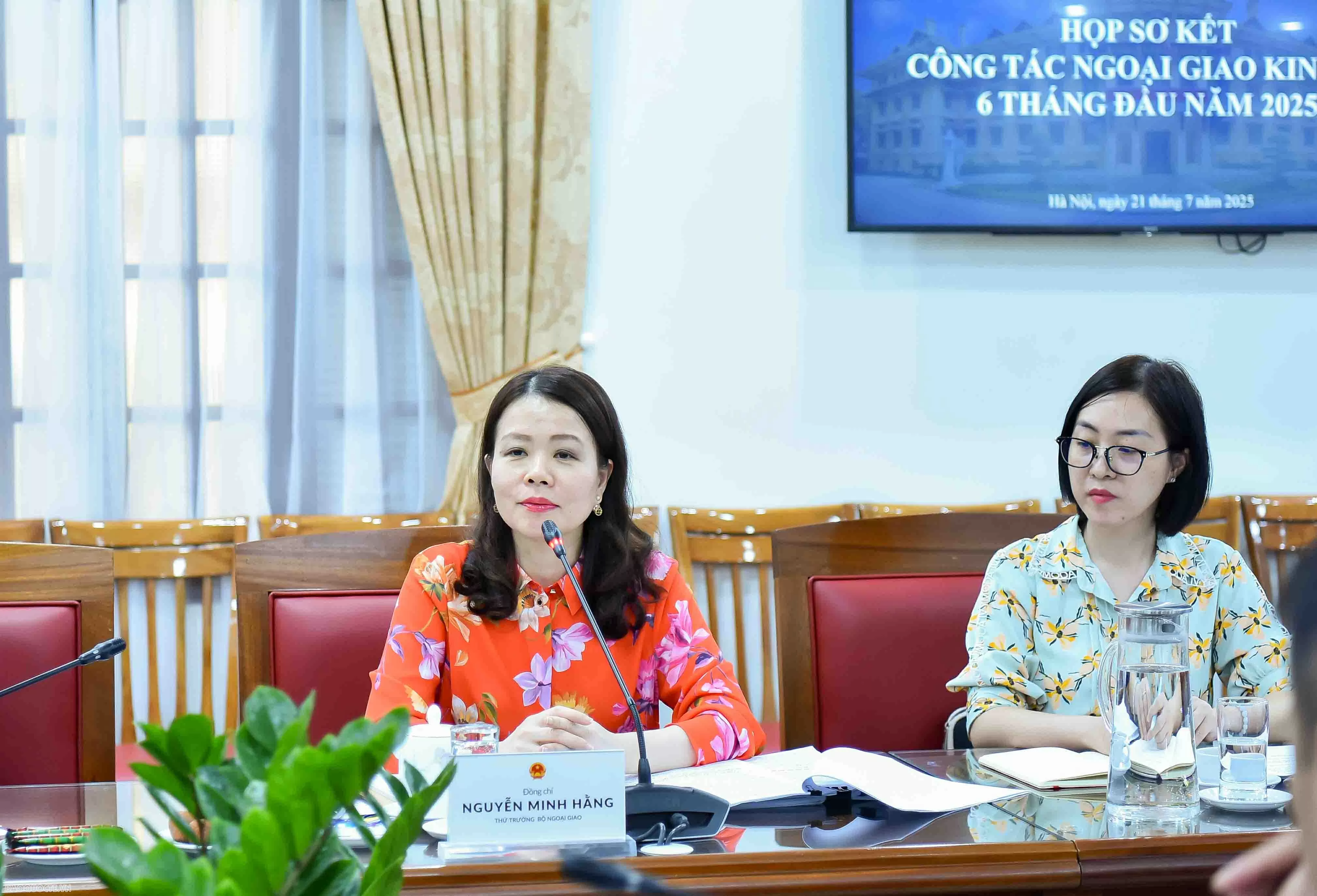 Ngày 21/7, Thứ trưởng Bộ Ngoại giao Nguyễn Minh Hằng đã chủ trì cuộc họp sơ kết công tác ngoại giao kinh tế 6 tháng đầu năm 2025 của Ban Chỉ đạo ngoại giao kinh tế, Bộ Ngoại giao. (Ảnh: Hoàng Hồng)