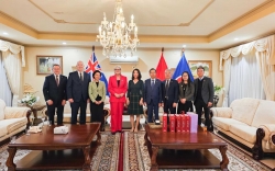 Toàn quyền Australia ấn tượng với 'Bắc Bling' của Việt Nam