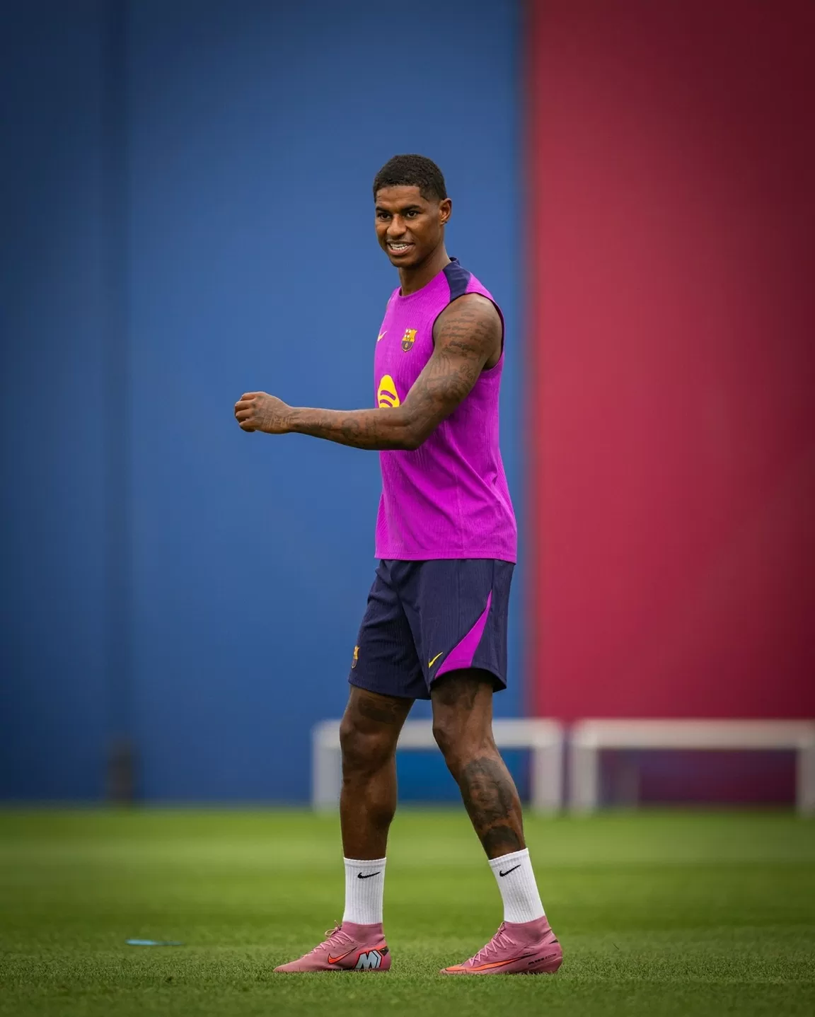 Rashford gây ấn tượng ngay buổi tập đầu tiên ở Barcelona