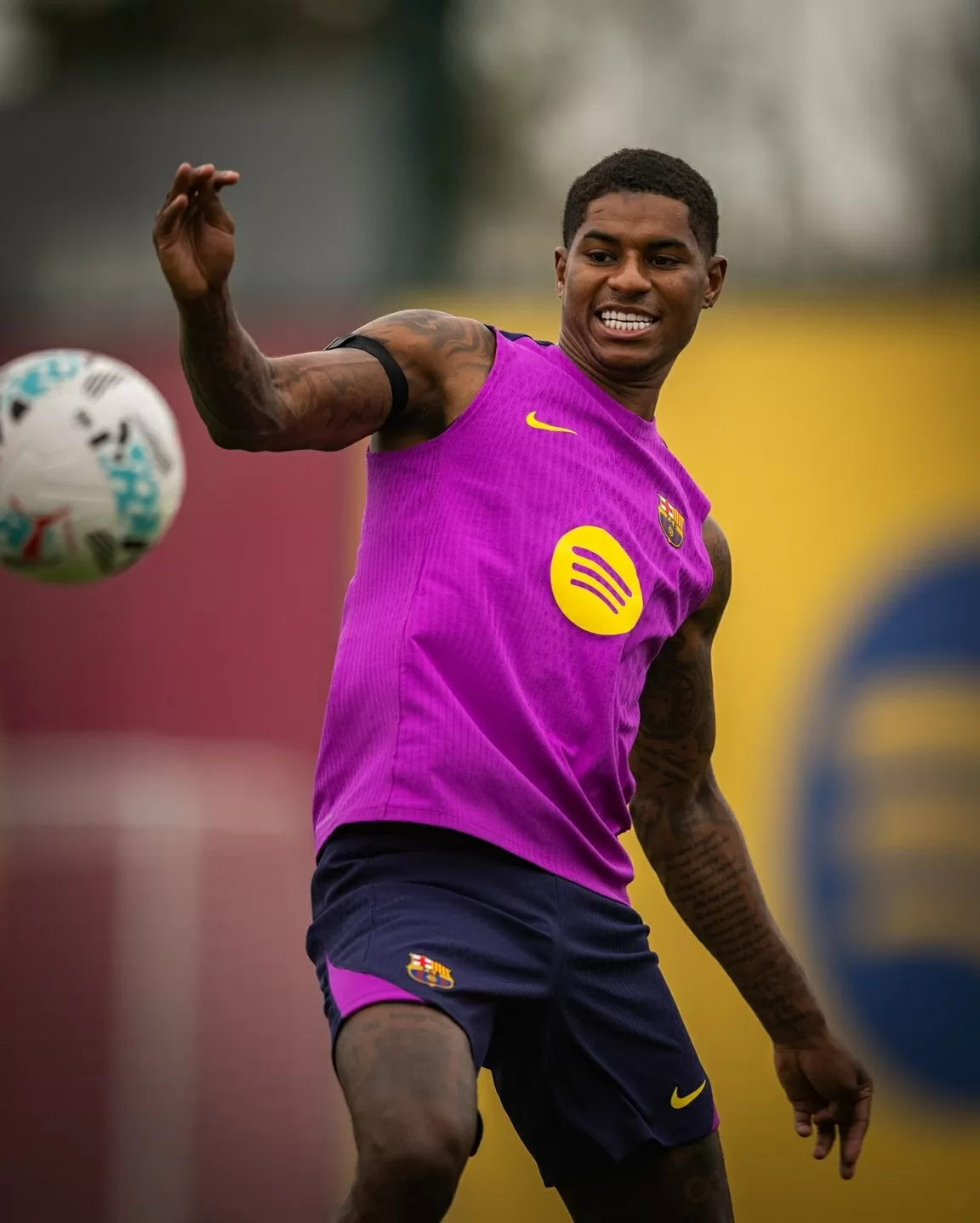 Rashford gây ấn tượng ngay buổi tập đầu tiên ở Barcelona