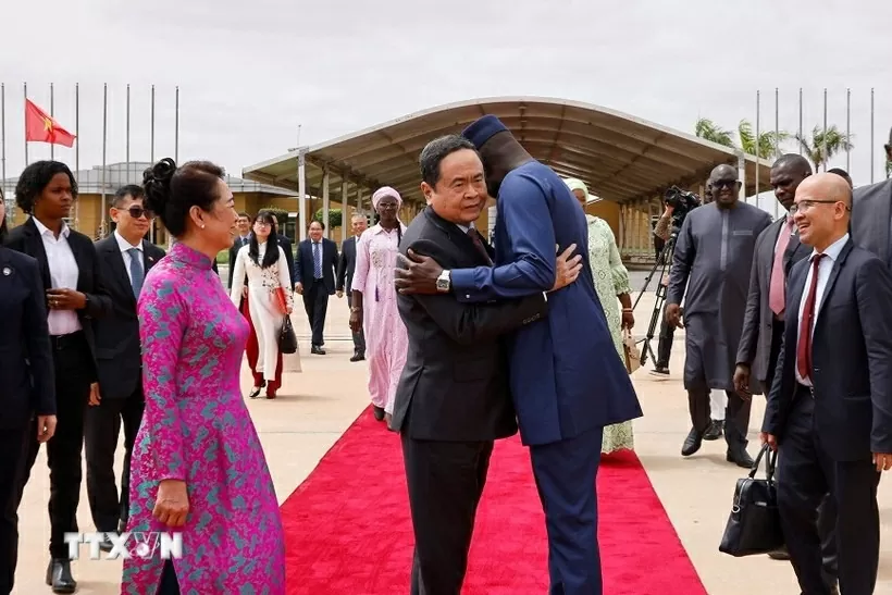 Chủ tịch Quốc hội Trần Thanh Mẫn kết thúc tốt đẹp chuyến thăm chính thức Senegal