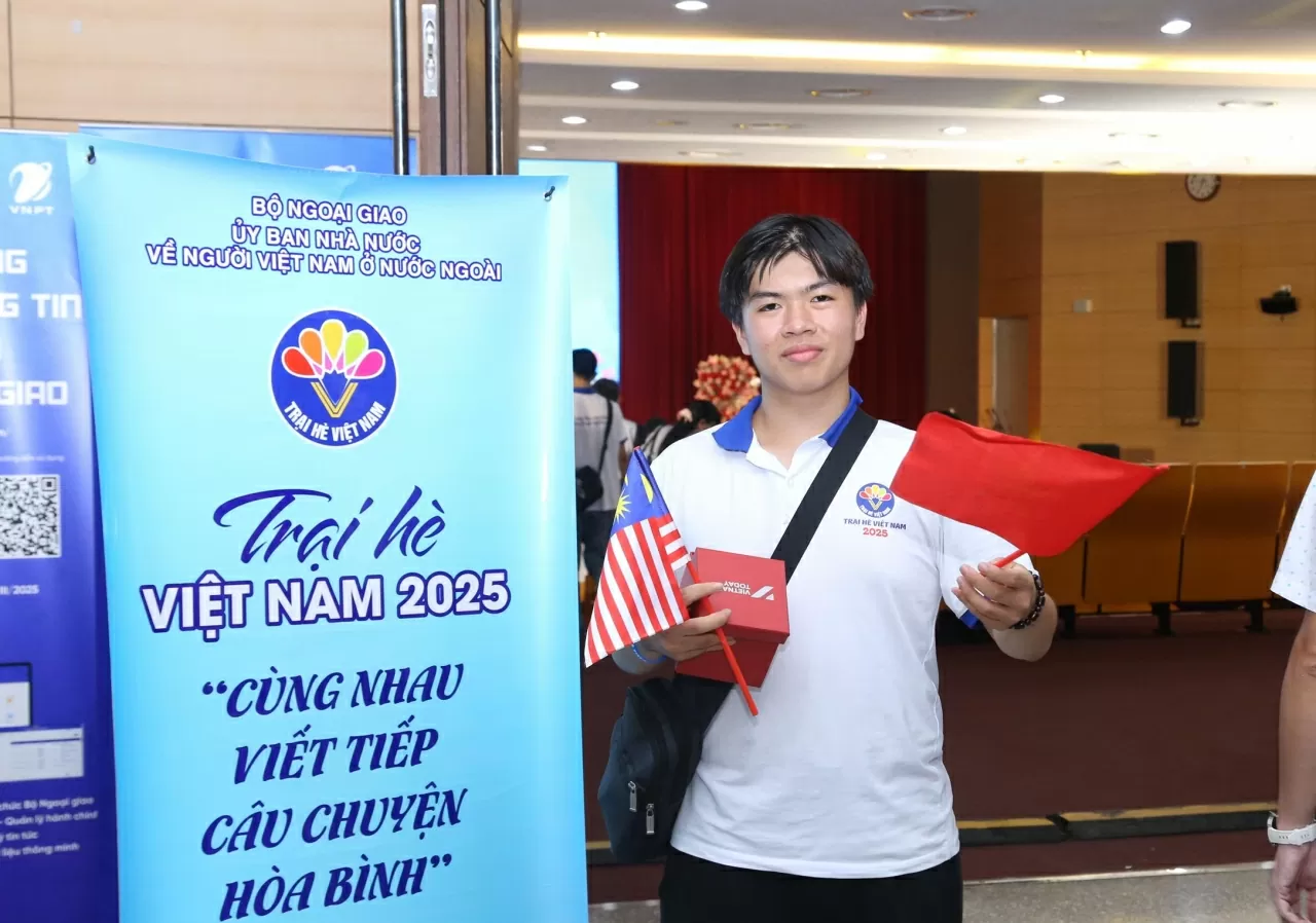 Em Nguyễn Quốc Anh, kiều bào từ Malaysia chia sẻ cảm nghĩ với Báo TG&VN. (Ảnh: Thành Long)