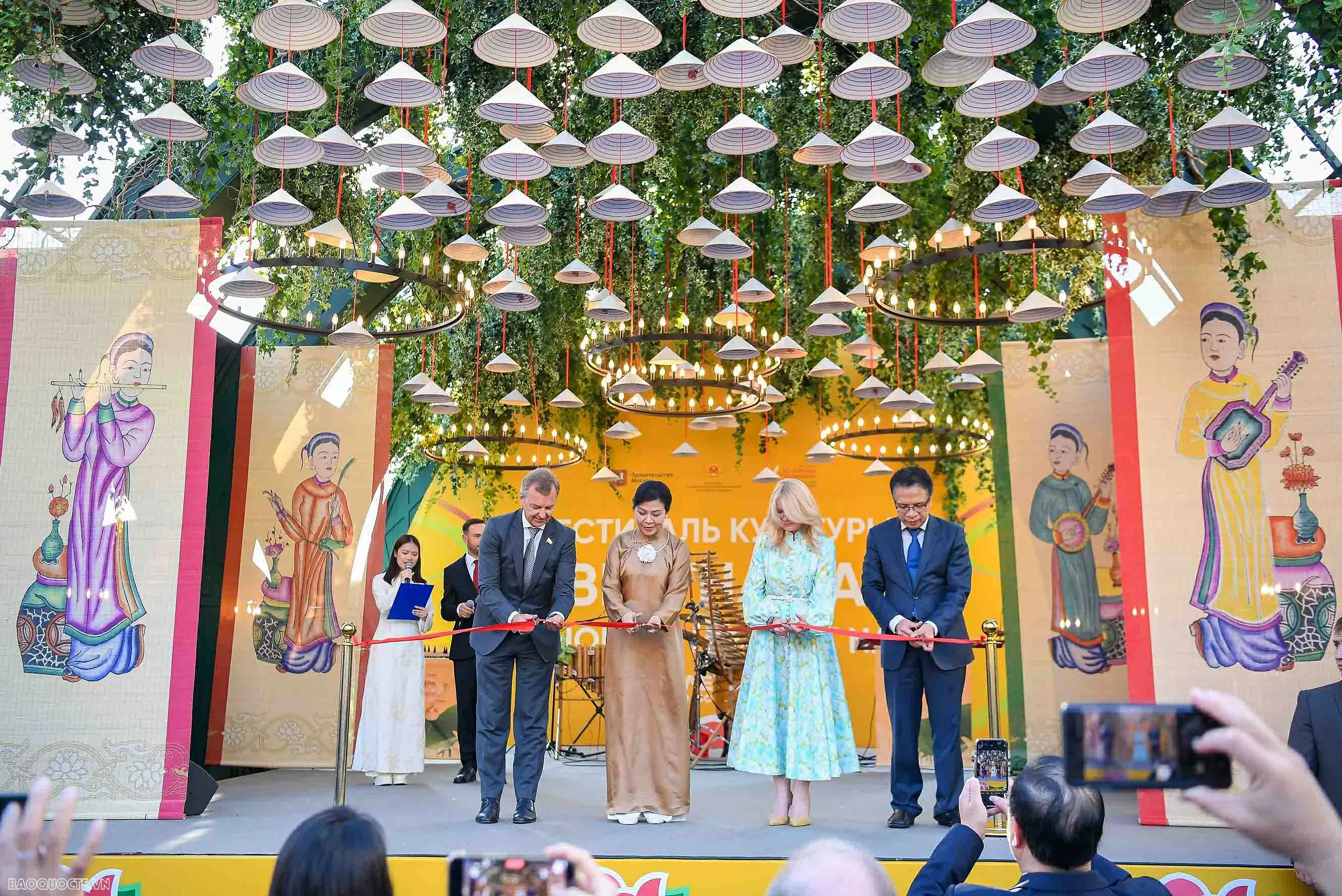 Lễ hội Văn hoá Việt Nam tại Nga: Mang tinh tuý Việt đến bạn bè quốc tế Lễ hội Văn hóa Việt Nam 2025: Gìn giữ chiều sâu lịch sử của tình hữu nghị Việt-Nga