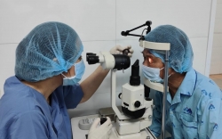 Bệnh viện ở Thành phố Hồ Chí Minh phẫu thuật đục thủy tinh thể miễn phí cho gia đình chính sách