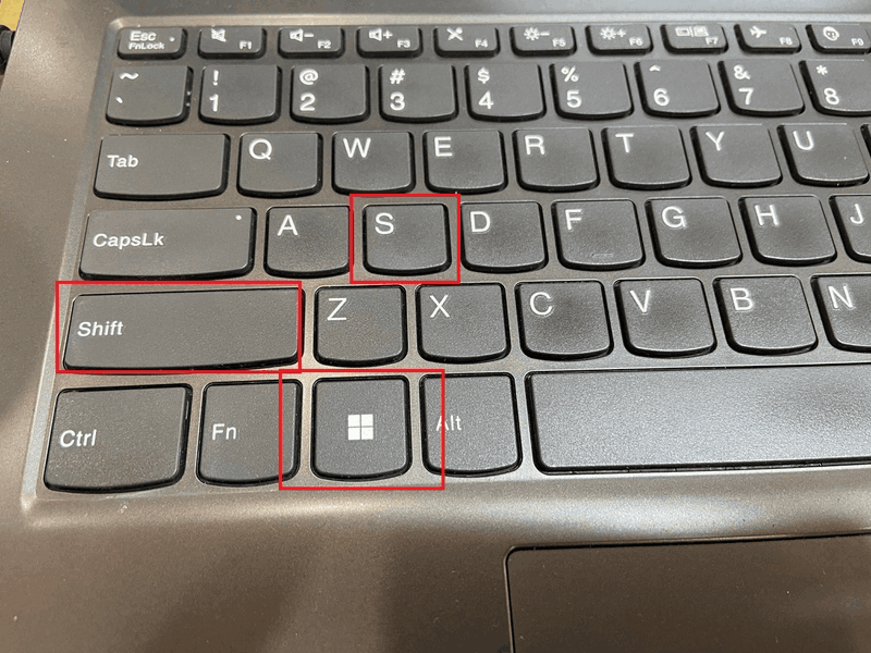 Nhấn đồng thời Windows + Shift + S
