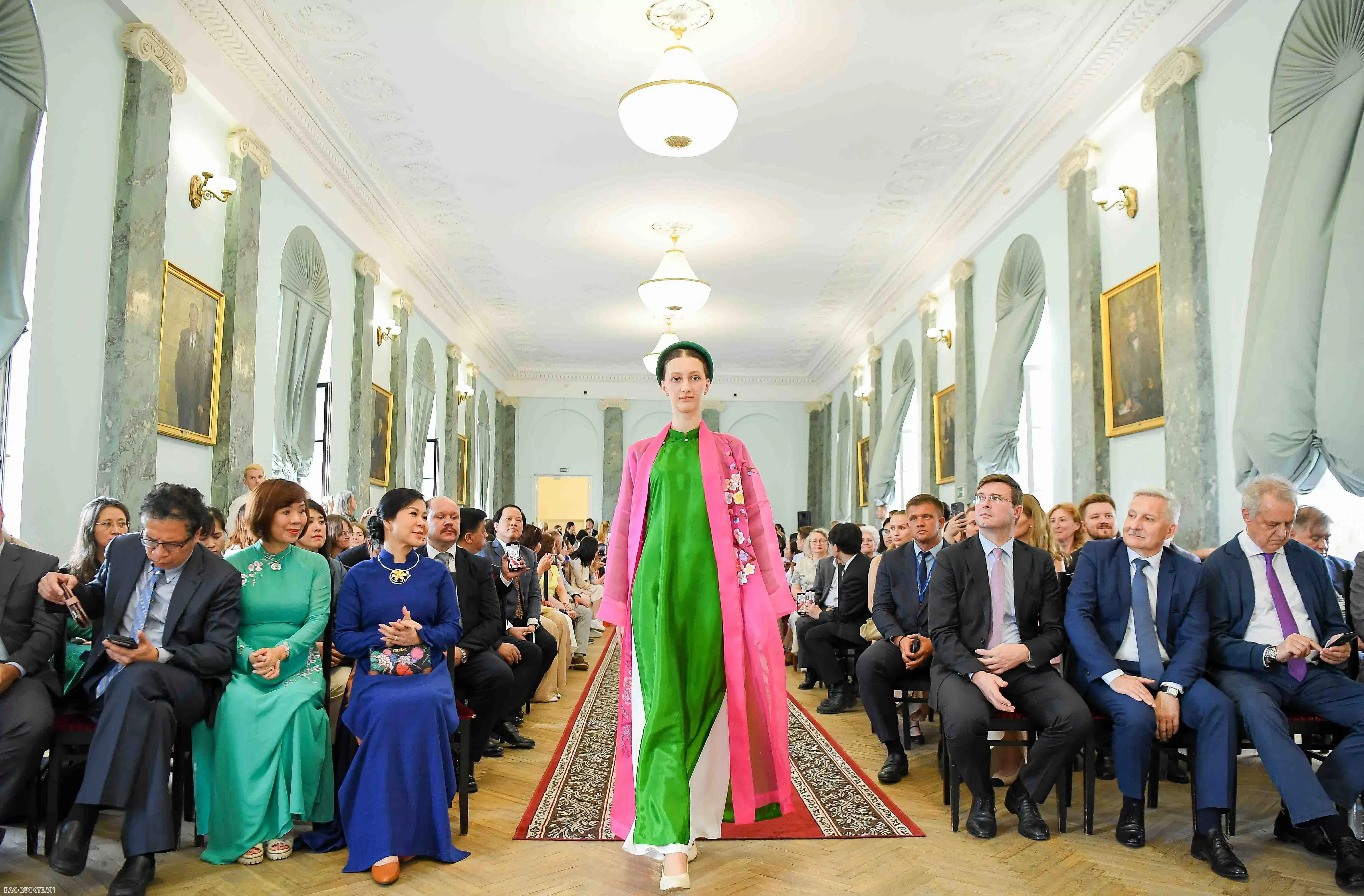 Truyền thông quốc tế đưa tin đậm nét về chuyến thăm của Phu nhân Ngô Phương Ly Truyền thông quốc tế đưa tin đậm nét về chuyến thăm của Phu nhân Ngô Phương Ly