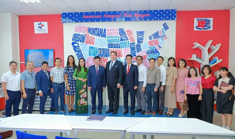 “Chắp cánh” cho dòng vốn đầu tư Hoa Kỳ vào Thái Nguyên “Chắp cánh” cho dòng vốn đầu tư Hoa Kỳ vào Thái Nguyên