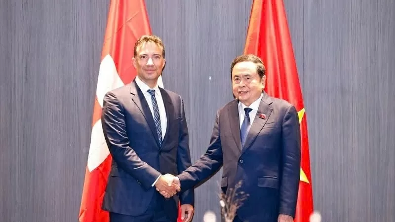 Việt Nam luôn coi trọng phát triển quan hệ hữu nghị với Thụy Sỹ