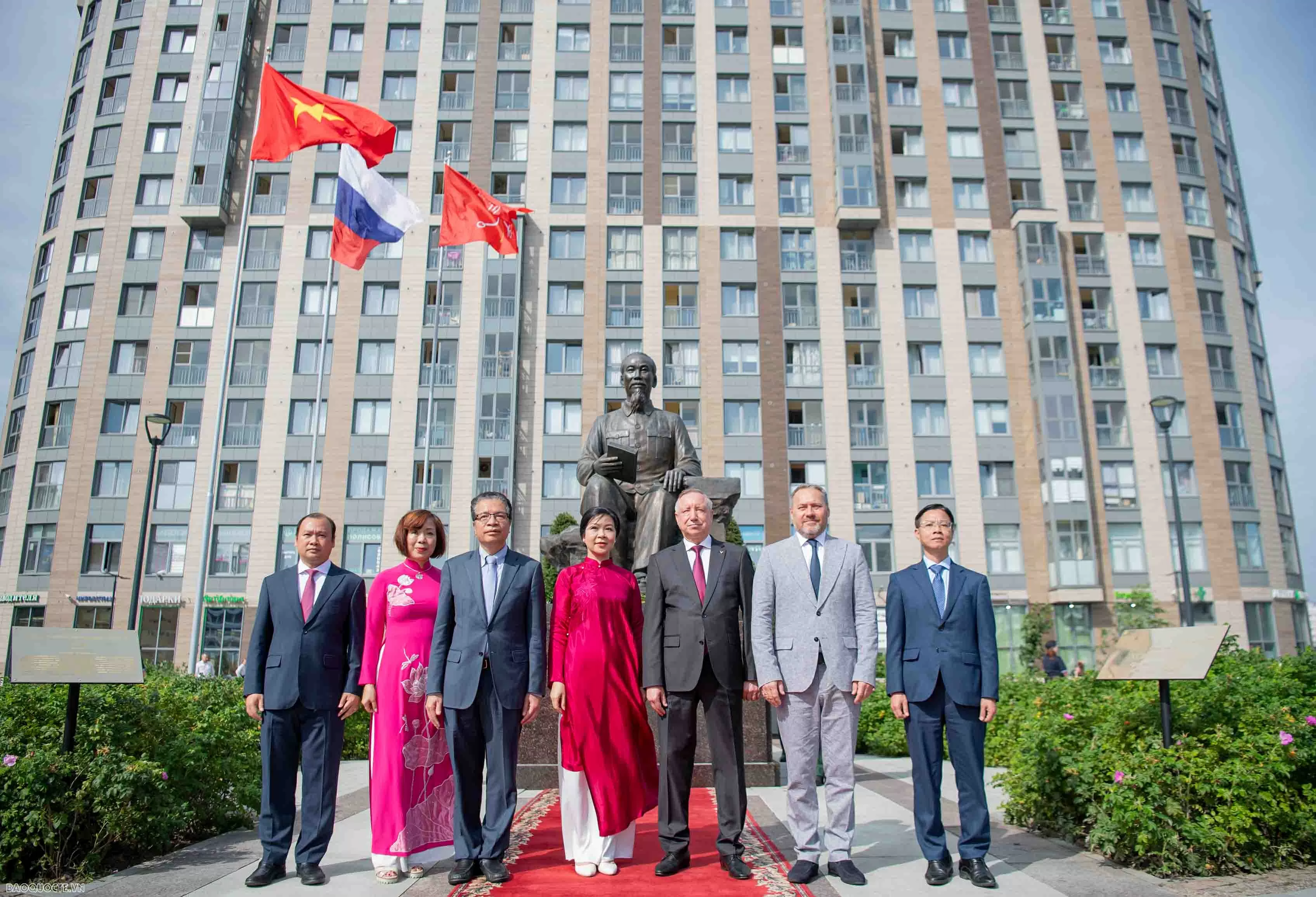 Phu nhân Ngô Phương Ly ở Nga