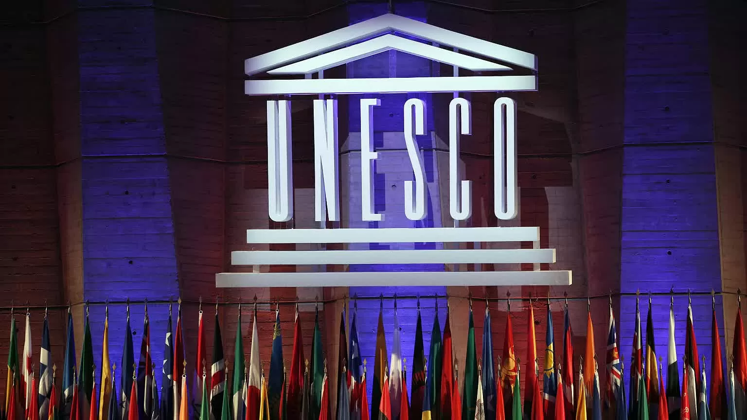 Nhằm hỗ trợ quá trình bảo vệ, UNESCO chia sẻ tọa độ địa lý của các di sản với cả Campuchia và Thái Lan, đồng thời nhắc nhở chính phủ hai nước về các cam kết theo công ước quốc tế. (Nguồn: Euronews) Nhằm hỗ trợ quá trình bảo vệ, UNESCO chia sẻ tọa độ địa lý của các di sản với cả Campuchia và Thái Lan, đồng thời nhắc nhở chính phủ hai nước về các cam kết theo công ước quốc tế. (Nguồn: Euronews)
