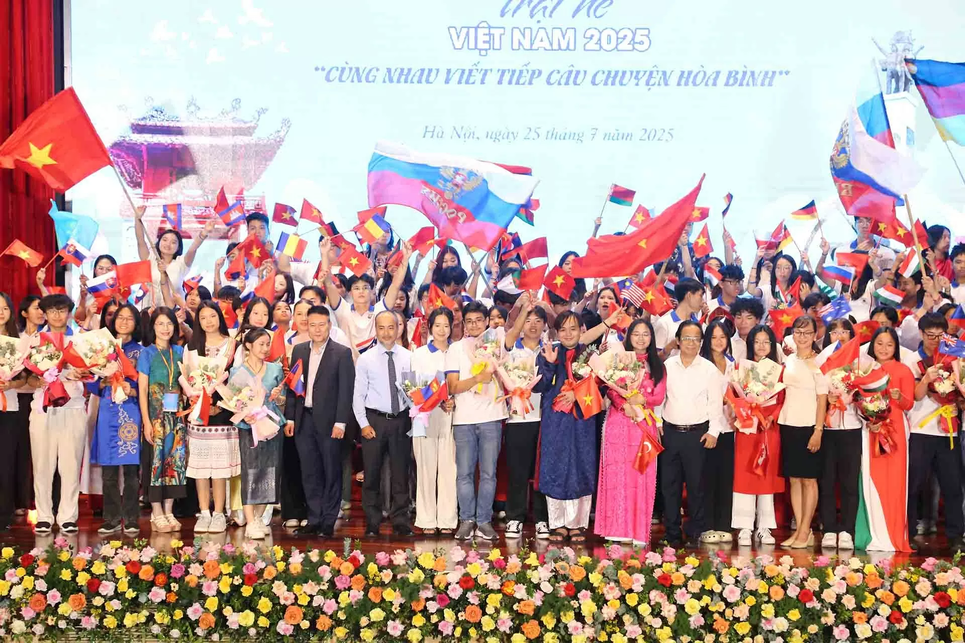 Luật Quốc tịch sửa đổi: Tín hiệu đón chào hồi hương