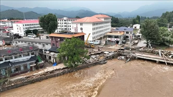 Vietnam extends sympathy to China over flood losses