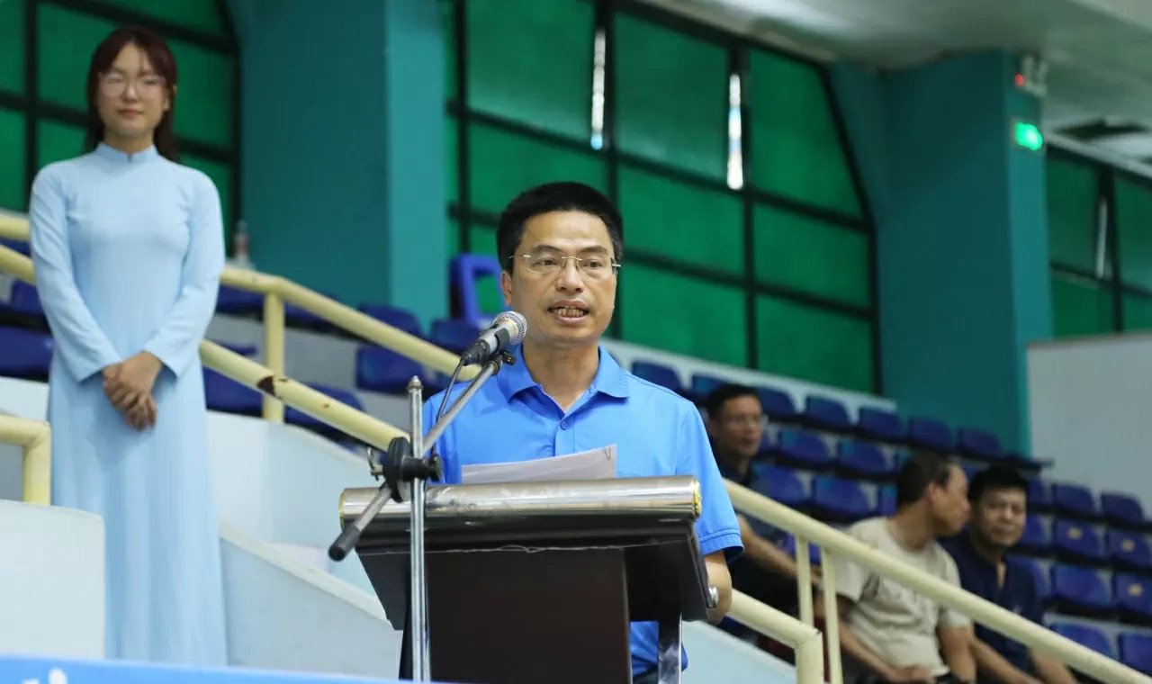 Ông Phạm Quang Hưởng, Phó Chủ tịch thường trực Công đoàn Khoa học và Công nghệ Việt Nam phát biểu khai mạc. (Ảnh: Thành Long)