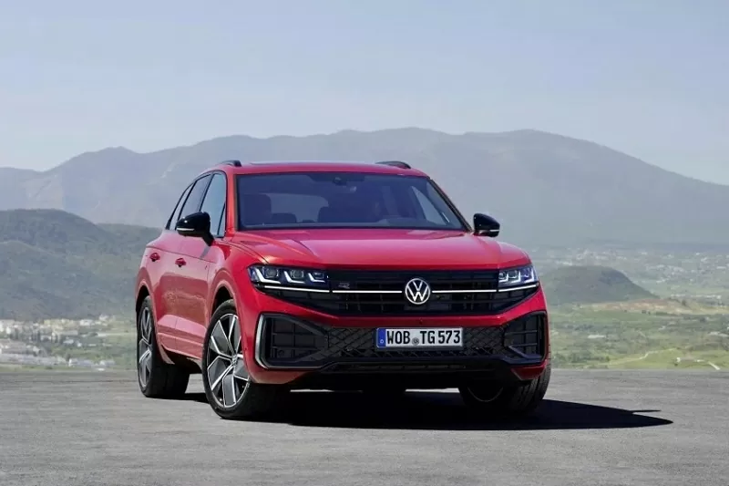 Touareg 2025 sở hữu nhiều nâng cấp đáng chú ý ở cả ngoại hình lẫn khoang nội thất Touareg 2025 sở hữu nhiều nâng cấp đáng chú ý ở cả ngoại hình lẫn khoang nội thất