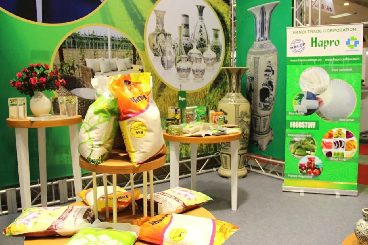 HAPRO kinh doanh trọng tâm hàng nông sản thực phẩm; kinh doanh thương mại nội địa gồm phát triển chuỗi Siêu thị, cửa hàng tiện ích Hapromart, Haprofood, bán buôn, bán lẻ.