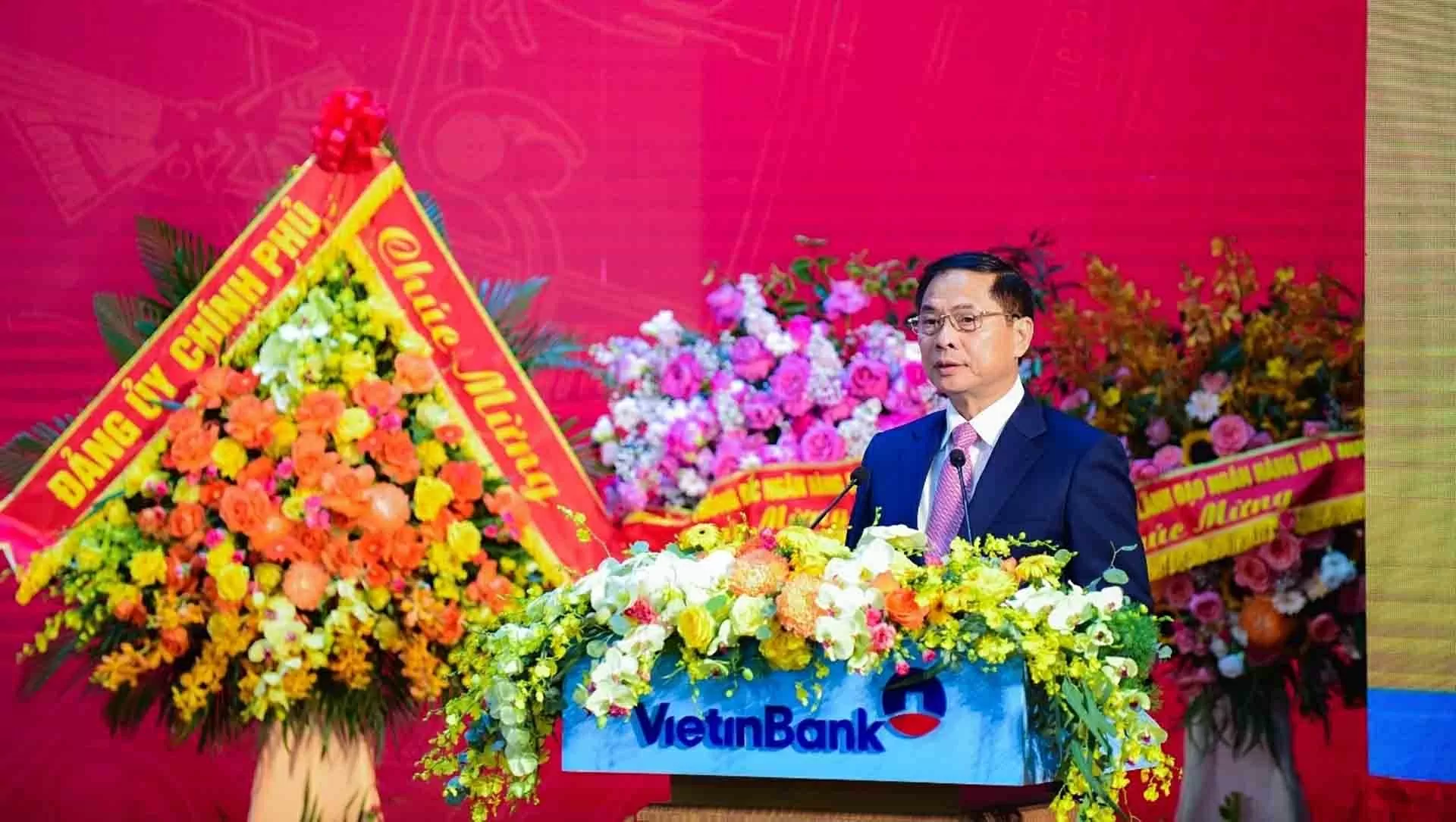 Đại hội Đảng bộ VietinBank: Cùng đất nước tiến mạnh trong kỷ nguyên mới Đại hội Đảng bộ VietinBank: Cùng đất nước tiến mạnh trong kỷ nguyên mới