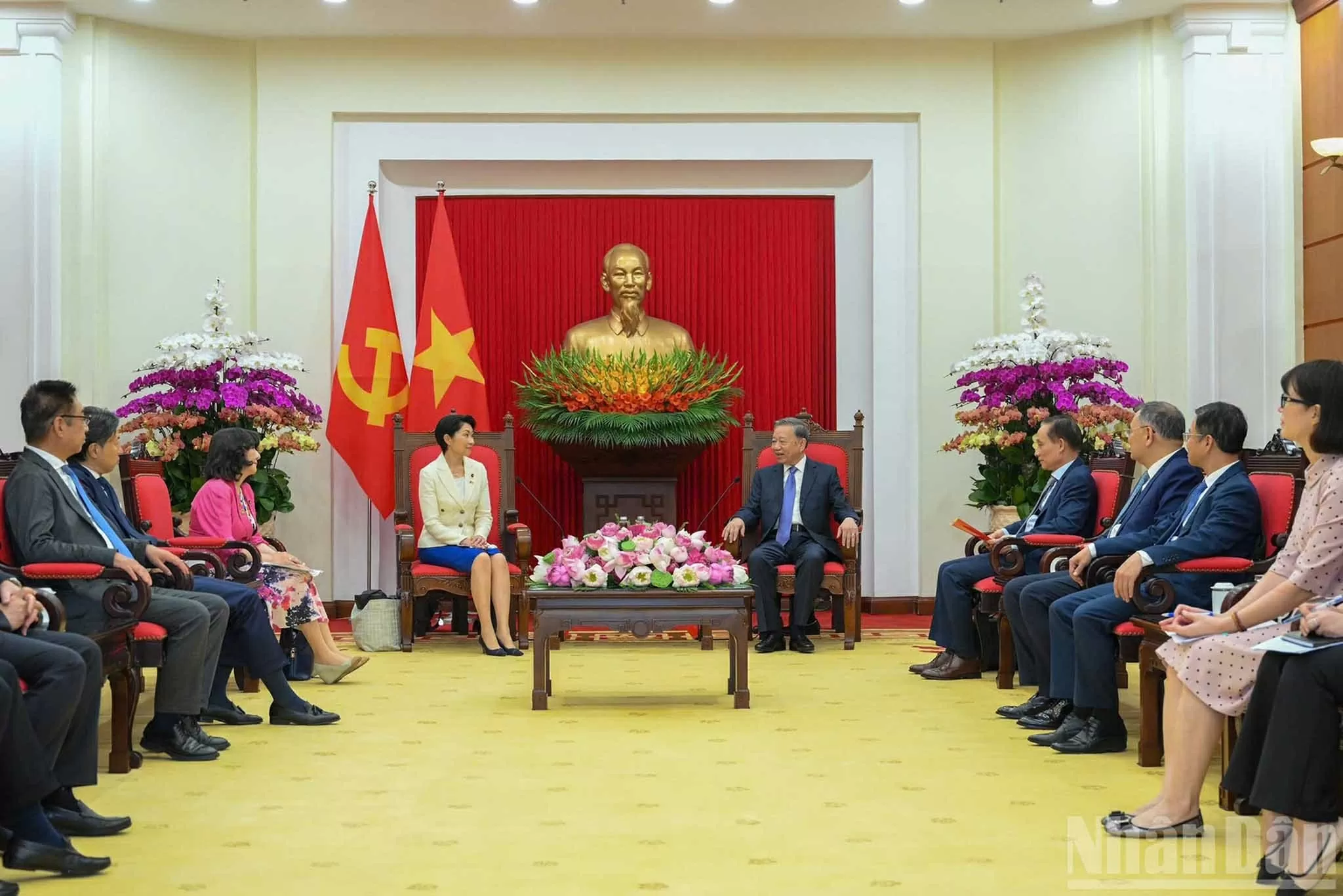 Tổng Bí thư Tô Lâm tiếp bà Obuchi Yuko, Hạ Nghị sĩ, Chủ tịch Liên minh Nghị sĩ hữu nghị Nhật-Việt. (Nguồn: Báo Nhân dân)