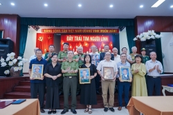 Trao tặng di ảnh Anh hùng - Liệt sĩ Võ Thị Sáu cho Bảo tàng Phụ nữ Việt Nam