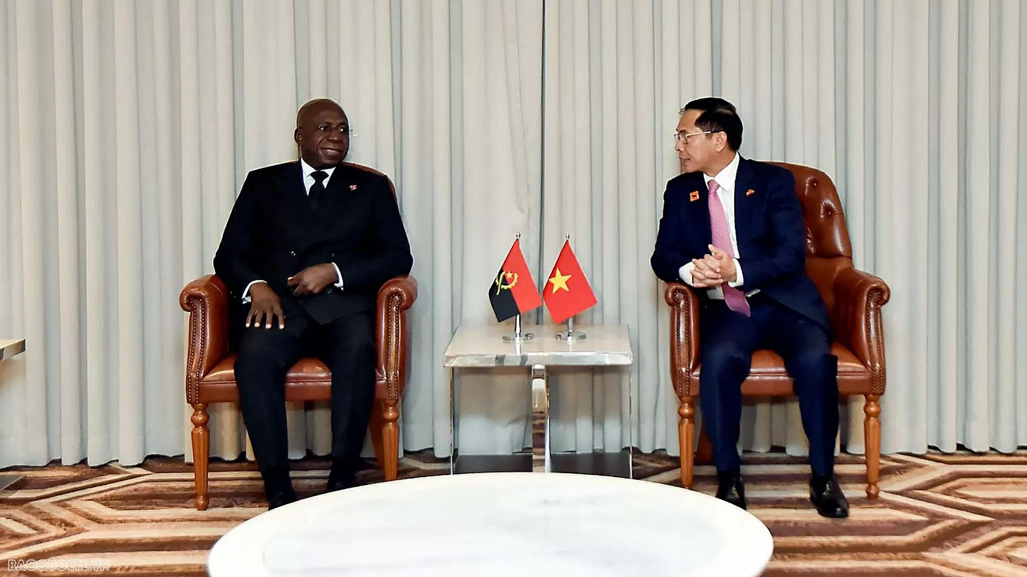 Phó Thủ tướng, Bộ trưởng Ngoại giao Bùi Thanh Sơn gặp Bộ trưởng Ngoại giao Angola Téte António Phó Thủ tướng, Bộ trưởng Ngoại giao Bùi Thanh Sơn gặp Bộ trưởng Ngoại giao Angola Téte António