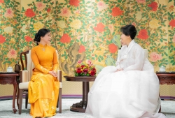 Phu nhân Tổng Bí thư và Phu nhân Tổng thống Hàn Quốc thưởng trà, tham quan Bảo tàng