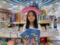 Điểm chạm văn học quê nhà