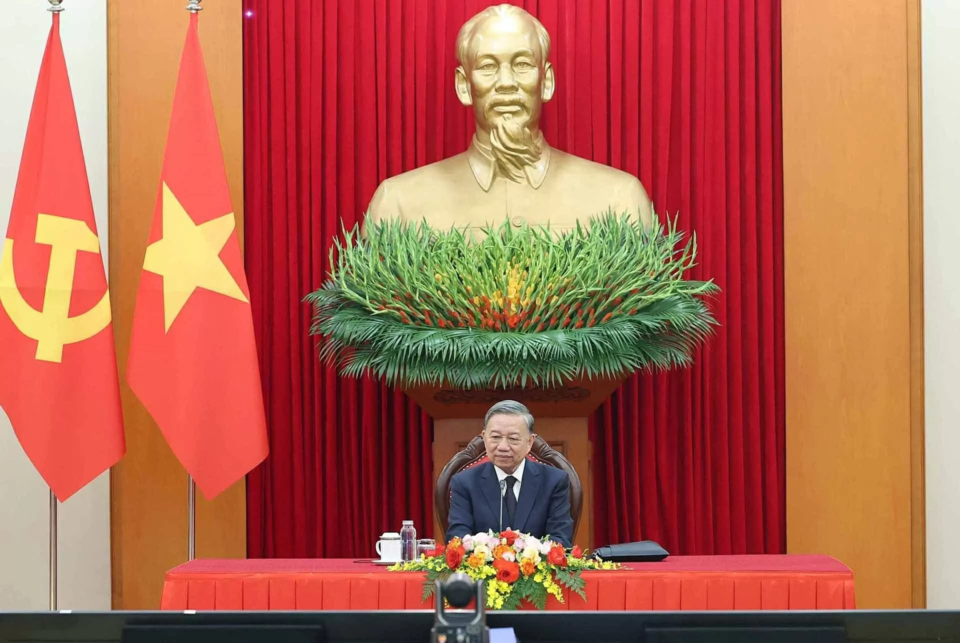 Tổng Bí thư Tô Lâm điện đàm với Chủ tịch Đảng Nhân dân Campuchia Hun Sen