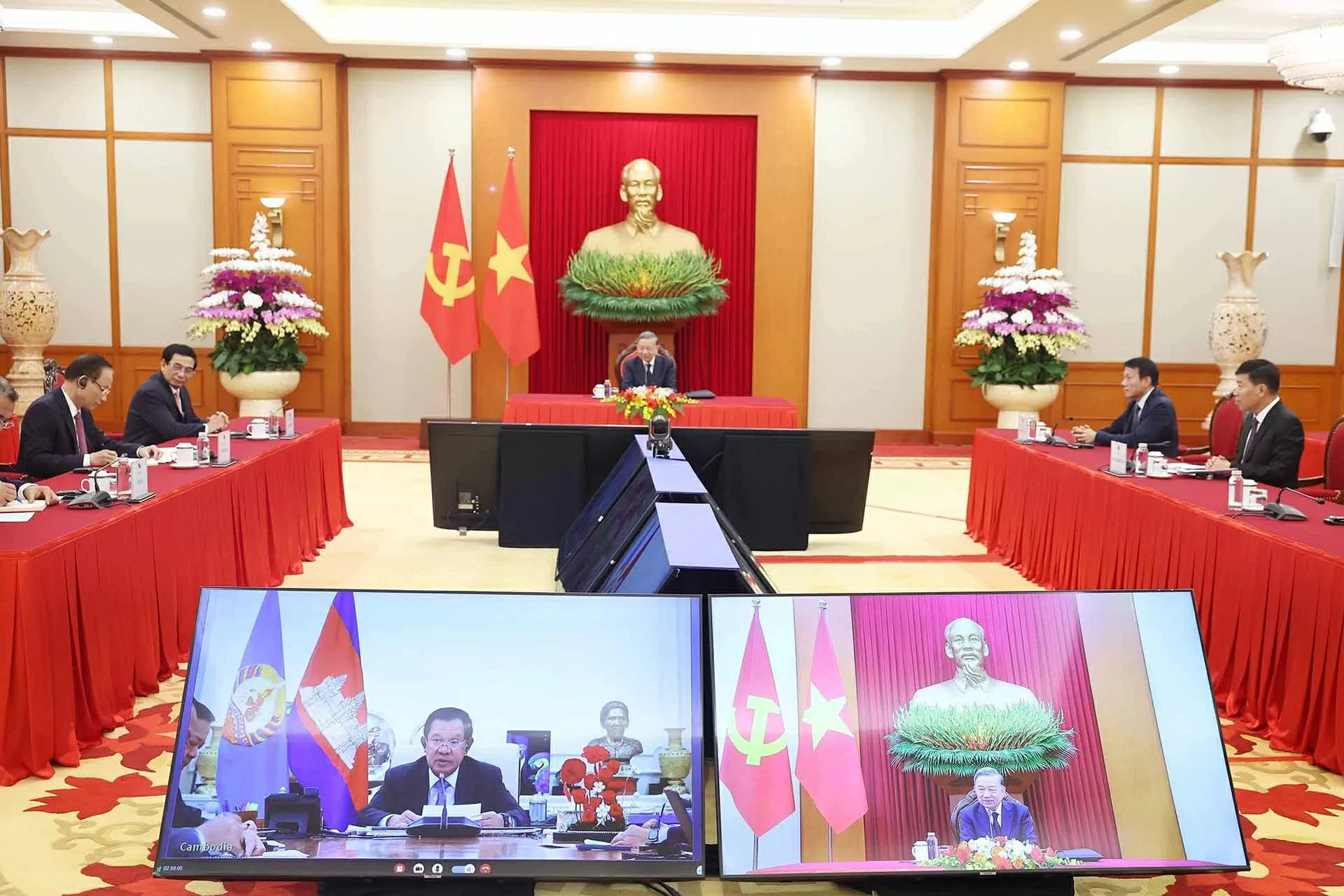 Tổng Bí thư Tô Lâm điện đàm với Chủ tịch Đảng Nhân dân Campuchia Hun Sen
