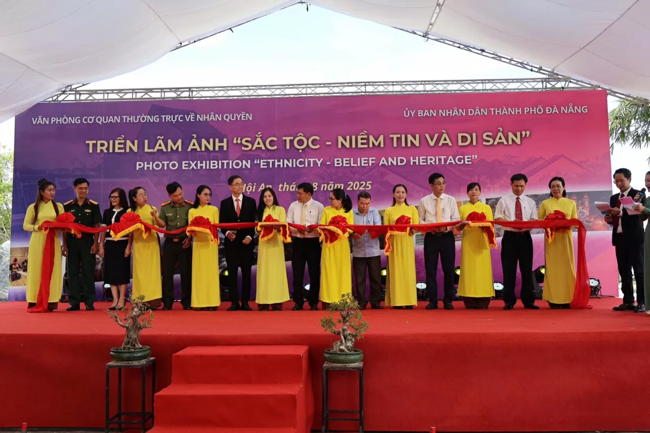 Thông điệp về tinh thần nhân văn, đoàn kết và hội nhập qua triển lãm ảnh Sắc tộc - Niềm tin và Di sản