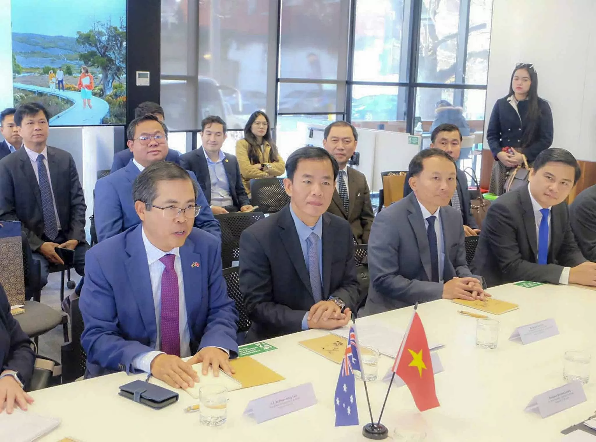 Đẩy mạnh giao lưu văn hoá, du lịch, thương mại giữa bang Tasmania, Australia với Thành phố Huế