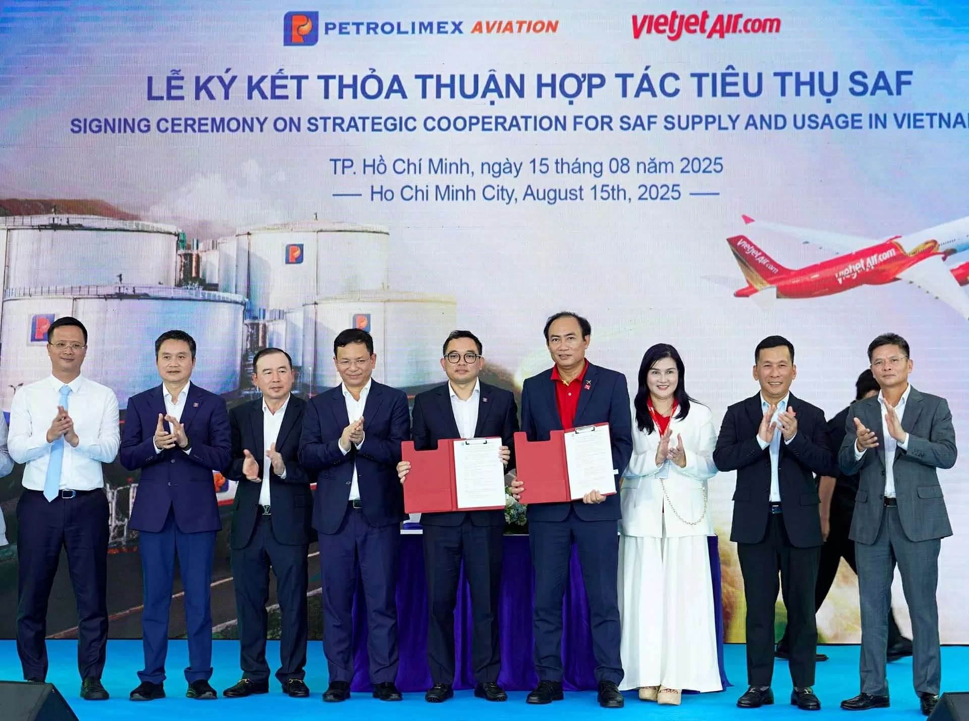 Vietjet hợp tác cùng Petrolimex sử dụng nhiên liệu SAF Vietjet hợp tác cùng Petrolimex sử dụng nhiên liệu SAF
