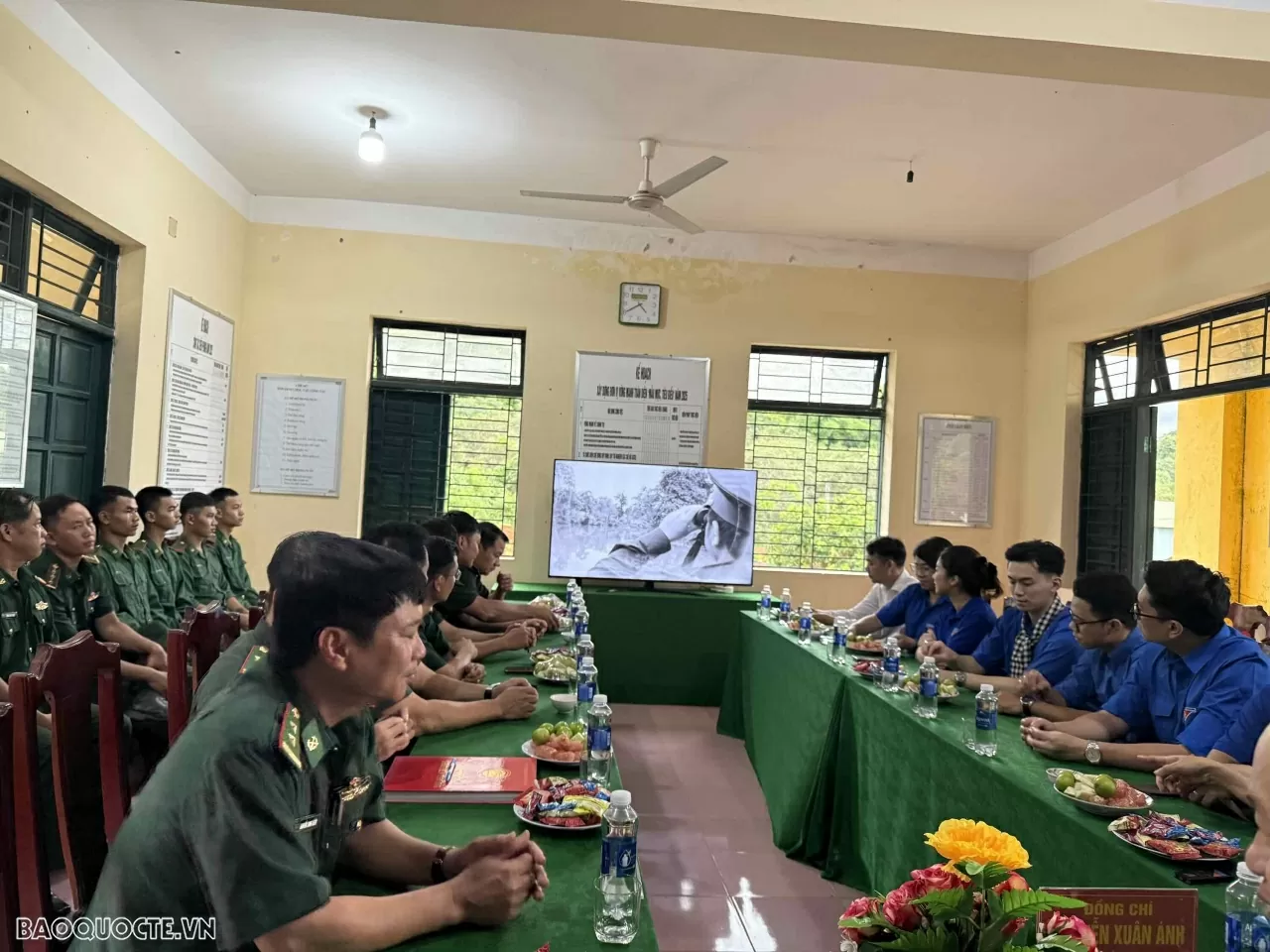 Đoàn công tác thanh niên Bộ Ngoại giao thăm, động viên cán bộ, chiến sĩ Đồn Biên phòng Bù Gia Mập, Đồng Nai Đoàn công tác thanh niên Bộ Ngoại giao thăm, động viên cán bộ, chiến sĩ Đồn Biên phòng Bù Gia Mập, Đồng Nai
