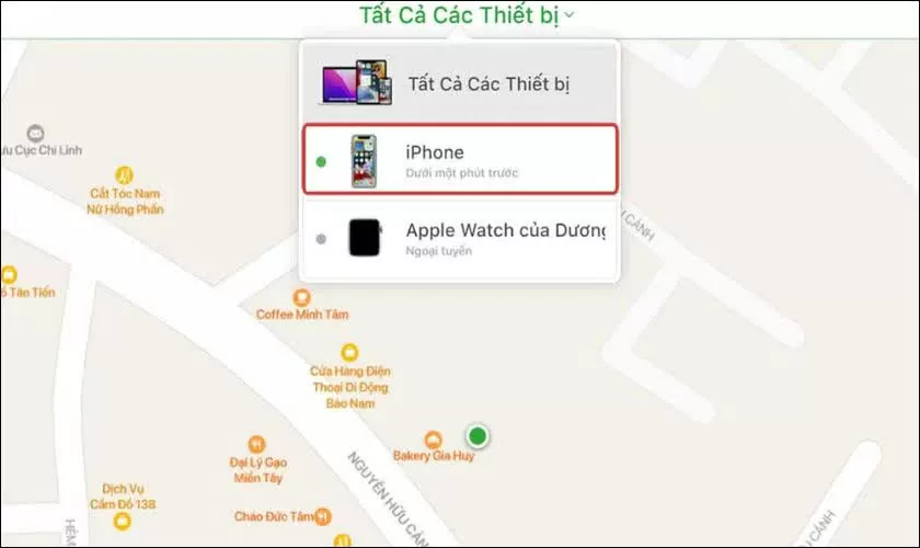 Chọn chiếc iPhone 12 đang bị khóa. Chọn chiếc iPhone 12 đang bị khóa.
