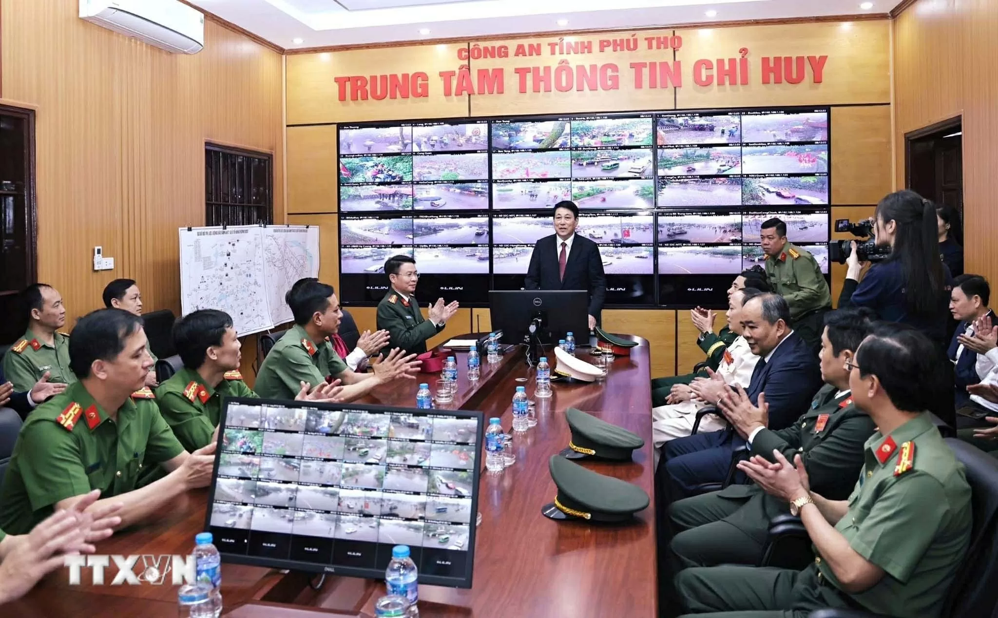 80 năm Công an nhân dân Việt Nam cùng toàn dân trong sự nghiệp xây dựng và bảo vệ Tổ quốc