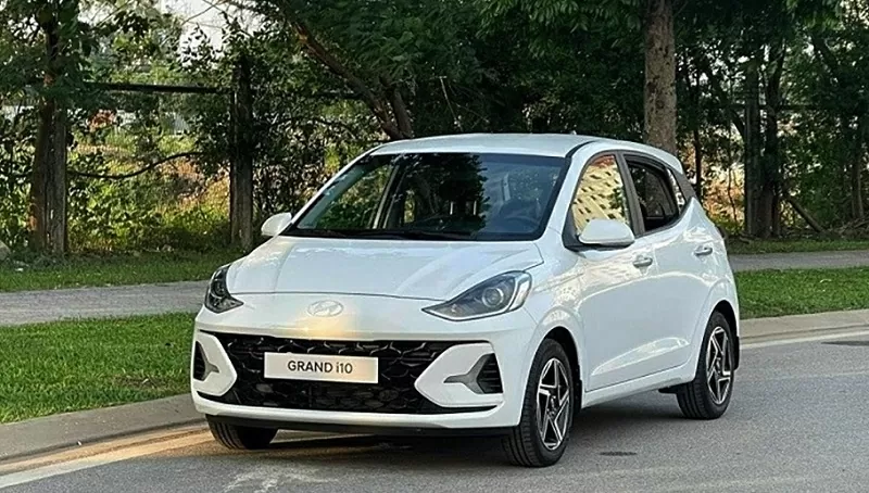 Top 3 xe hạng A bán chạy nhất tháng 7/2025: Hyundai Grand i10 vươn lên dẫn đầu.