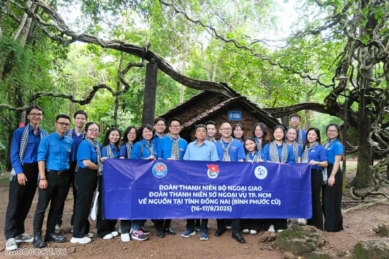 Hành trình Về nguồn của tuổi trẻ ngành Ngoại giao: Tri ân, kế thừa và tiếp bước