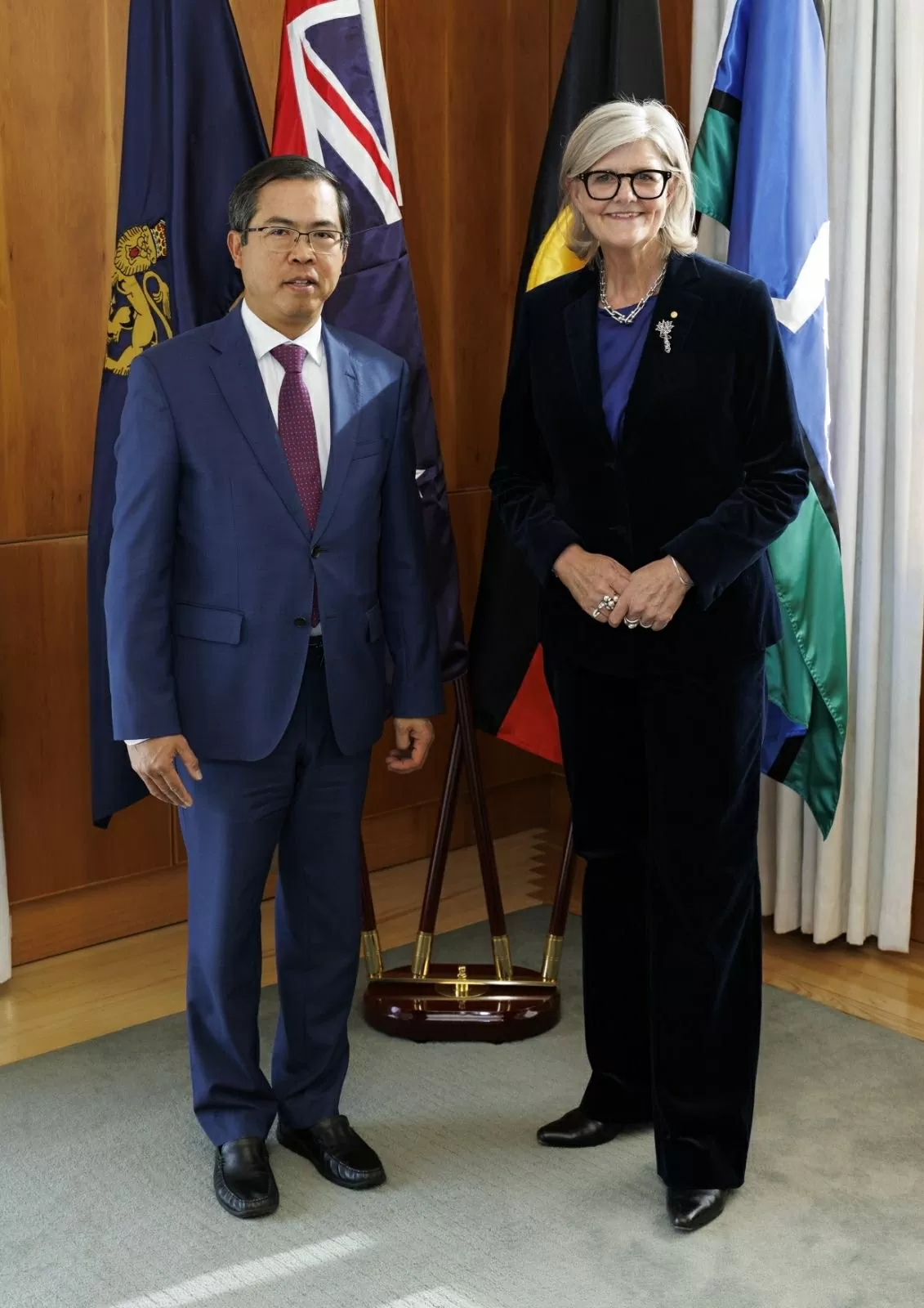 Đại sứ Phạm Hùng Tâm gặp Toàn quyền Australia Sam Mostyn tại cuộc làm việc riêng ngày 15/8/2025 tại Phủ Toàn quyền Australia. (Nguồn: ĐSQ Việt Nam tại Australia) Đại sứ Phạm Hùng Tâm gặp Toàn quyền Australia Sam Mostyn tại cuộc làm việc riêng ngày 15/8/2025 tại Phủ Toàn quyền Australia. (Nguồn: ĐSQ Việt Nam tại Australia)