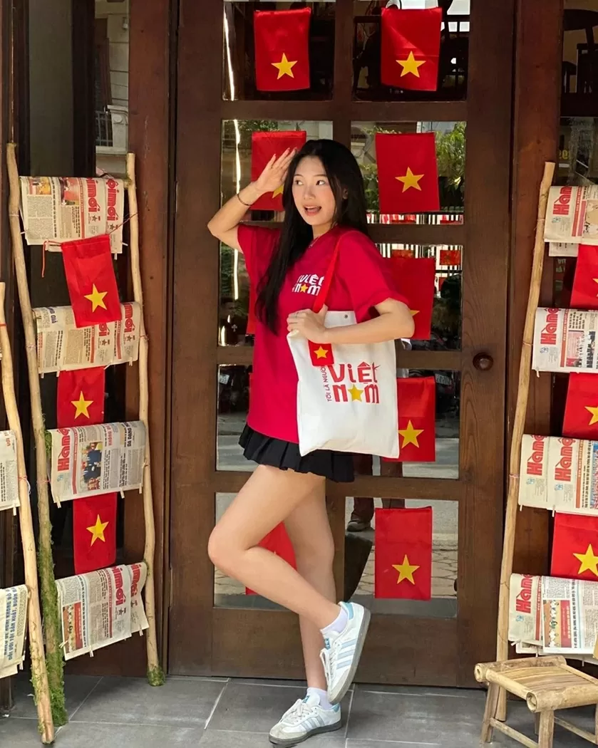 Giới trẻ và xu hướng trang phục chụp hình kỷ niệm dịp Đại lễ Quốc khánh 2/9 Giới trẻ và xu hướng trang phục chụp hình kỷ niệm dịp Đại lễ Quốc khánh 2/9
