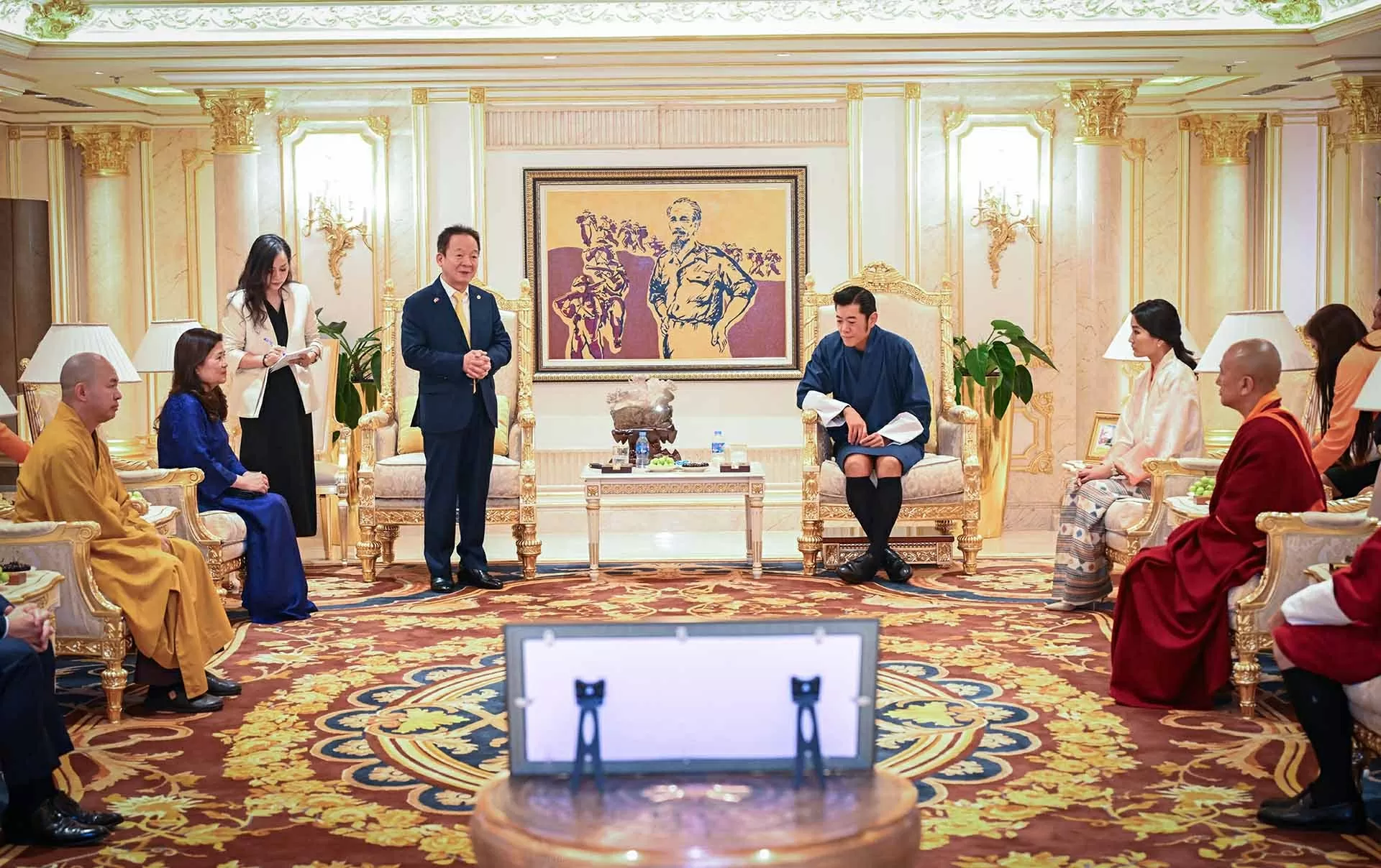 Quốc vương Bhutan và Hoàng hậu tới thăm T&T Group