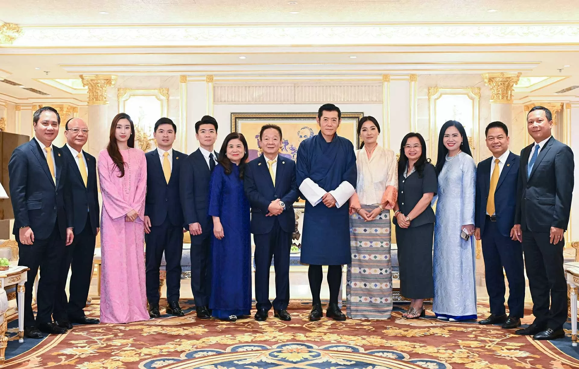 Quốc vương Bhutan và Hoàng hậu tới thăm T&T Group