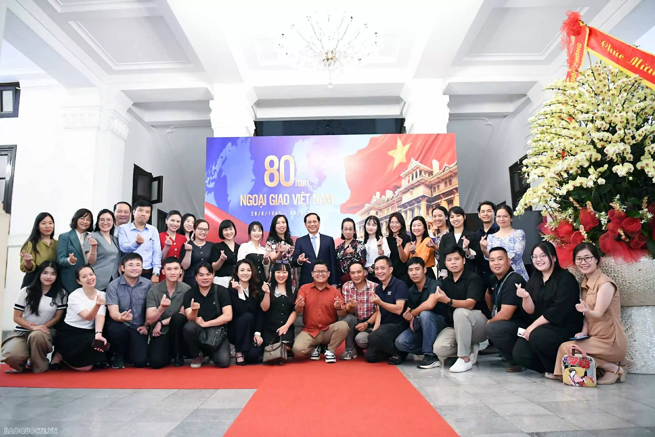 Phó Thủ tướng, Bộ trưởng Ngoại giao Bùi Thanh Sơn gặp gỡ báo chí nhân kỷ niệm 80 năm thành lập ngành Ngoại giao Phó Thủ tướng, Bộ trưởng Ngoại giao Bùi Thanh Sơn gặp gỡ báo chí nhân kỷ niệm 80 năm thành lập ngành Ngoại giao
