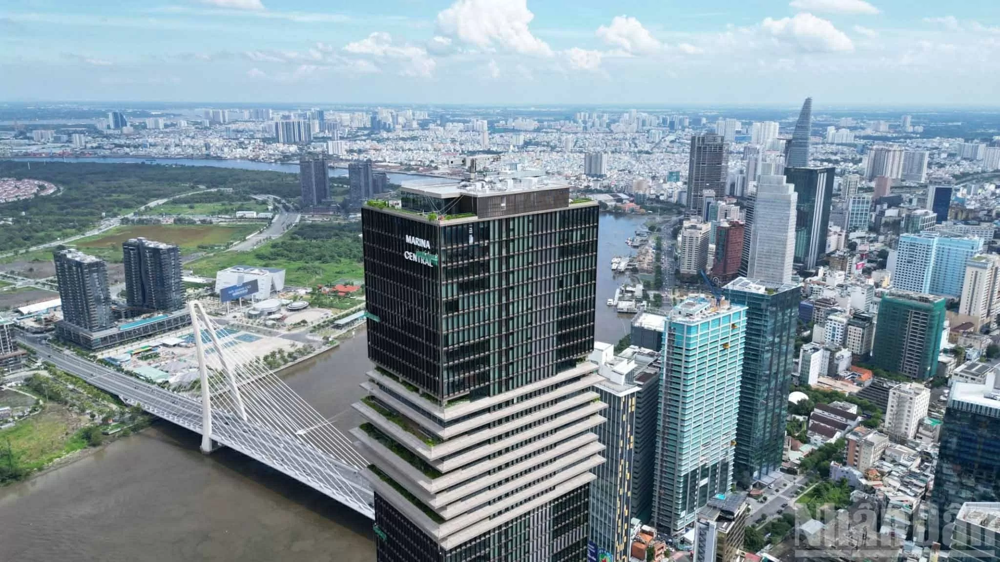 Ngày 19/8, khánh thành và ra mắt tòa nhà Trung tâm tài chính quốc tế Saigon Marina (Nguồn: Báo Nhân dân).