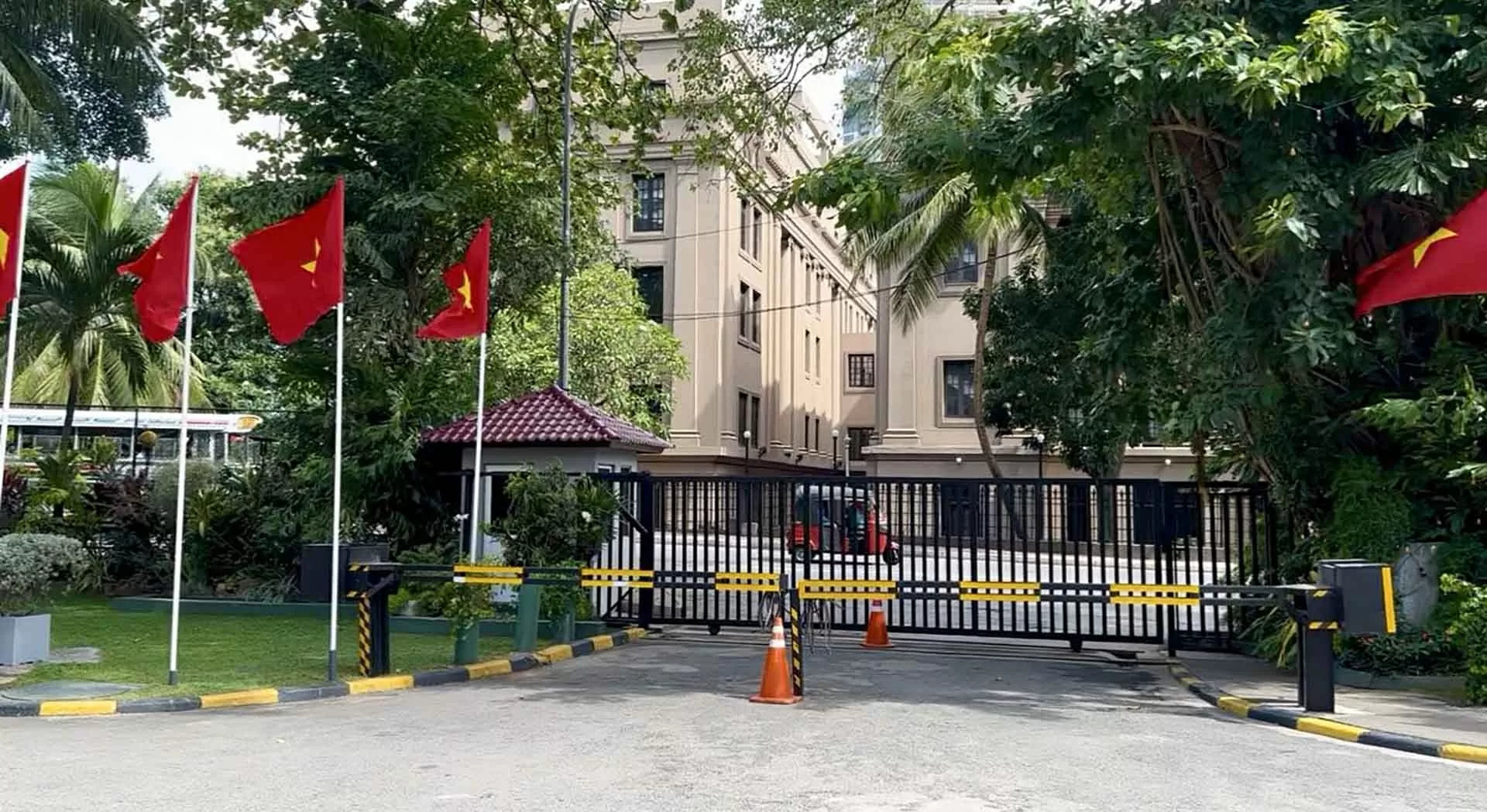 Kỷ niệm 80 năm Cách mạng tháng Tám, Quốc khánh 2/9 và 55 năm thiết lập quan hệ ngoại giao Việt Nam Sri Lanka