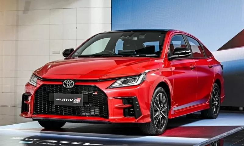 Giá xe Toyota Yaris Ativ HEV dao động từ 22.400 - 23.900 USD (tương đương khoảng 591 - 631 triệu đồng).