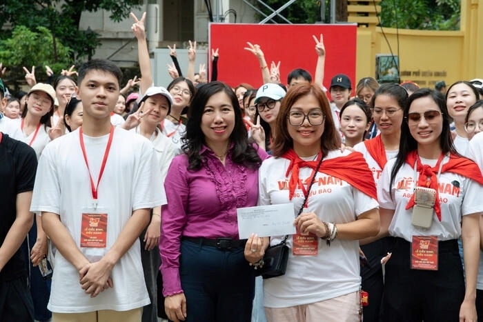 Thứ trưởng Ngoại giao Lê Thu Hằng
