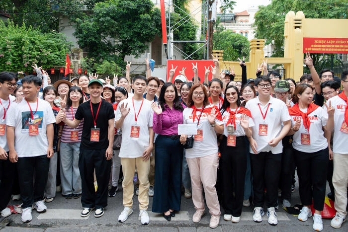 Thứ trưởng Ngoại giao Lê Thu Hằng