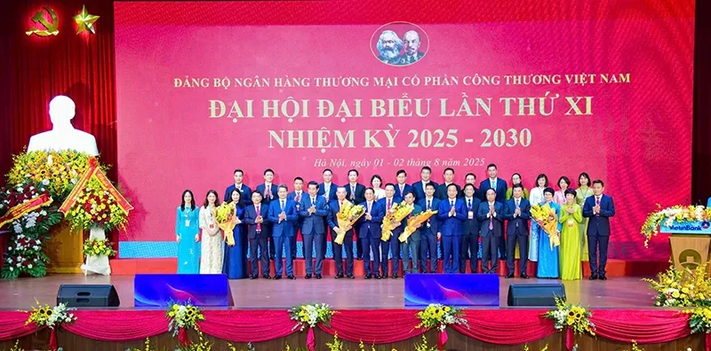 Đảng bộ VietinBank: Kiến tạo trụ cột, vươn mình cùng đất nước