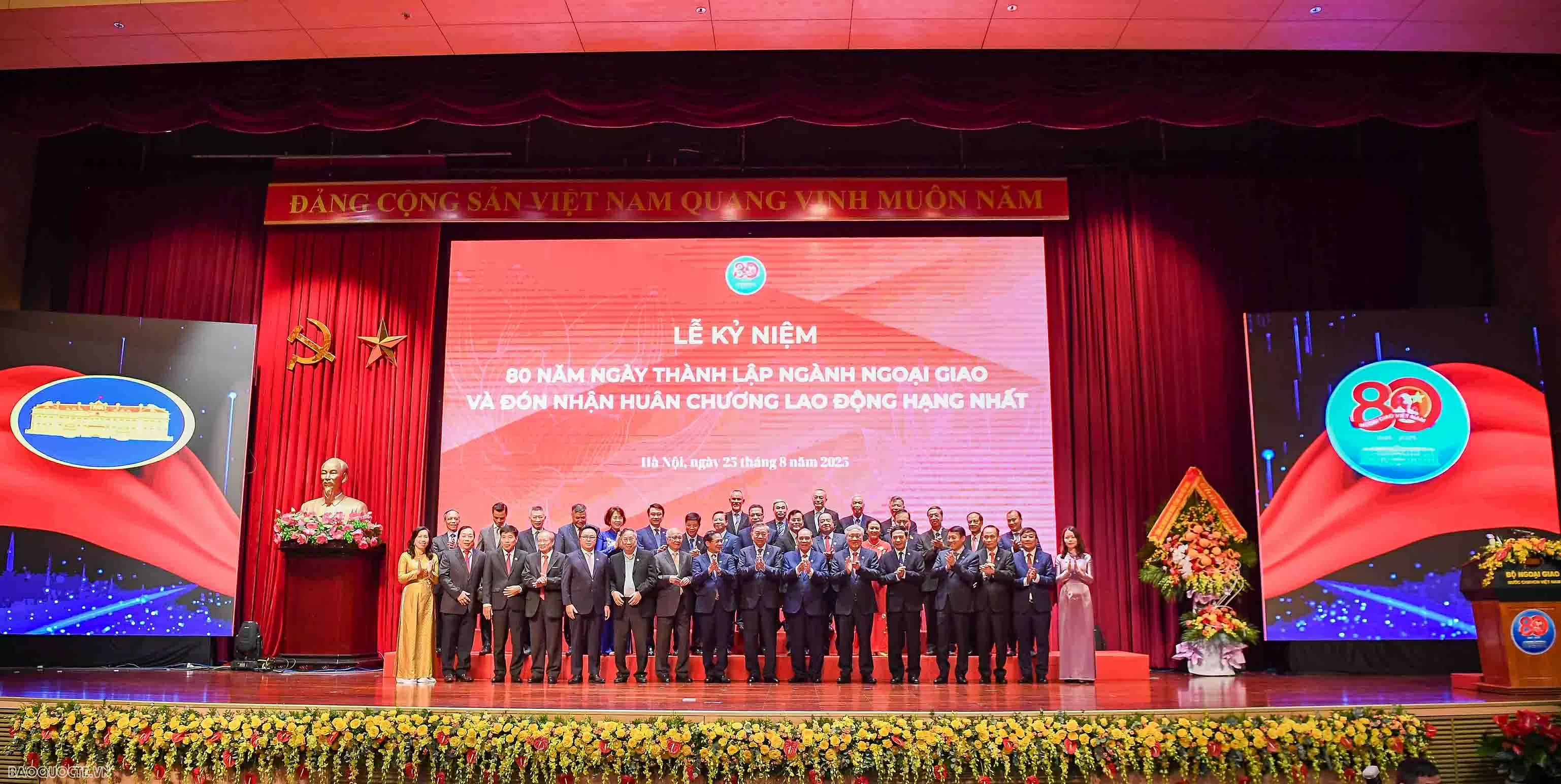 (Trực tuyến) Tổng Bí thư Tô Lâm dự Lễ kỷ niệm 80 năm Ngoại giao Việt Nam (Trực tuyến) Tổng Bí thư Tô Lâm dự Lễ kỷ niệm 80 năm Ngoại giao Việt Nam