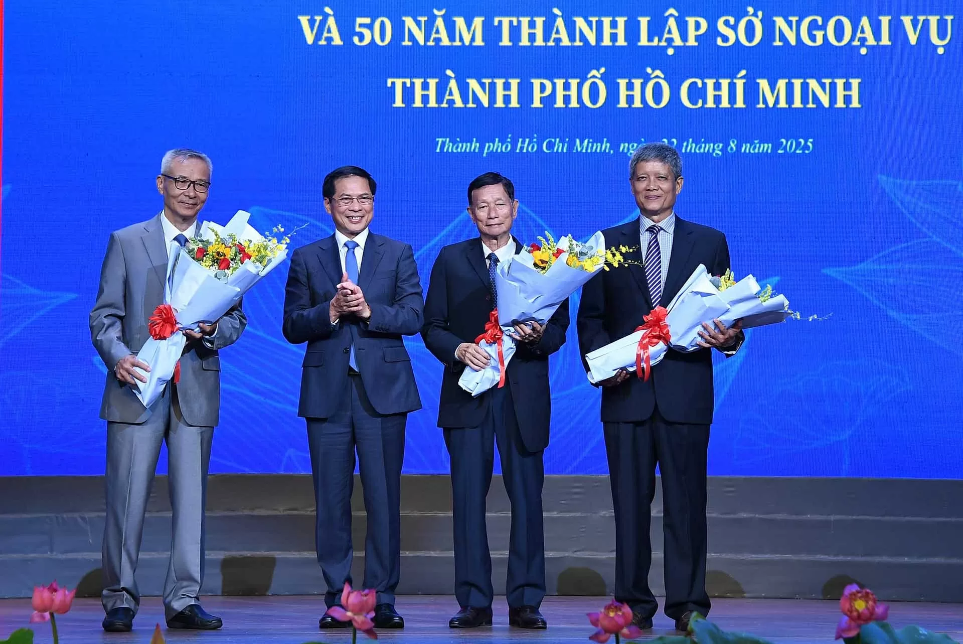 TP. Hồ Chí Minh cần ‘đi đầu, về trước’ trong thực hiện các mục tiêu phát triển, hội nhập