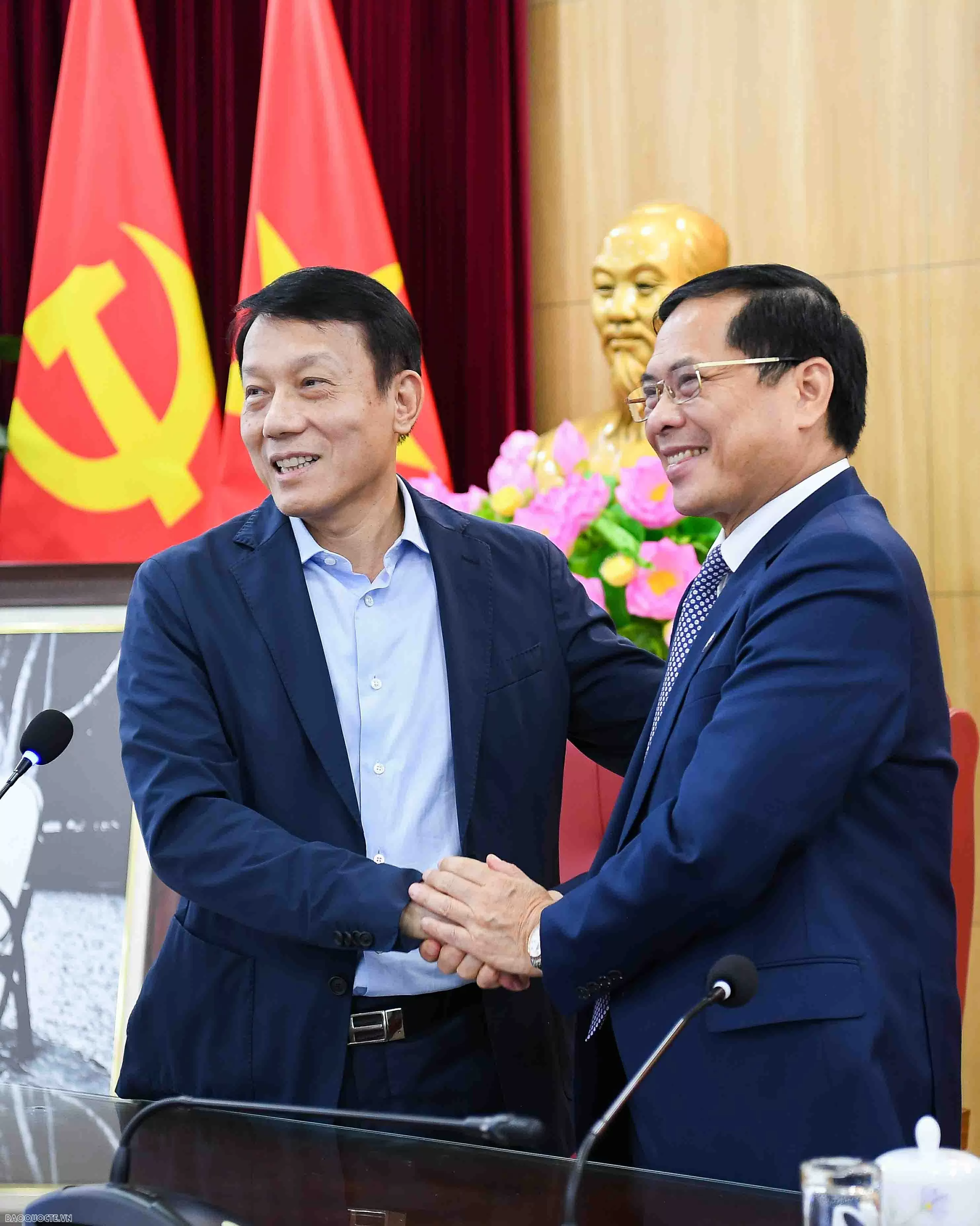 Lãnh đạo Bộ Công an chúc mừng 80 năm ngành Ngoại giao Lãnh đạo Bộ Công an chúc mừng 80 năm ngành Ngoại giao