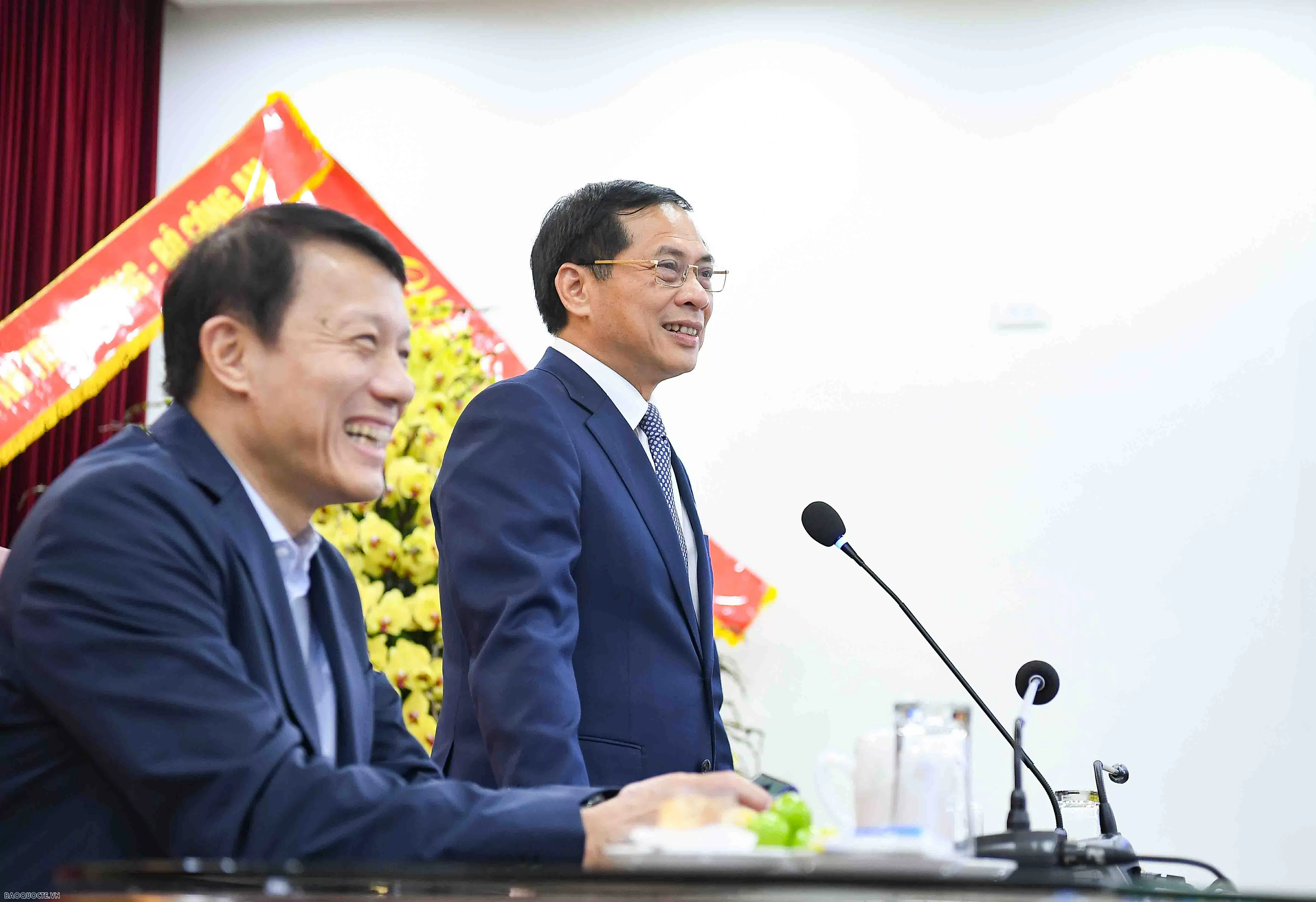 Lãnh đạo Bộ Công an chúc mừng 80 năm ngành Ngoại giao Lãnh đạo Bộ Công an chúc mừng 80 năm ngành Ngoại giao